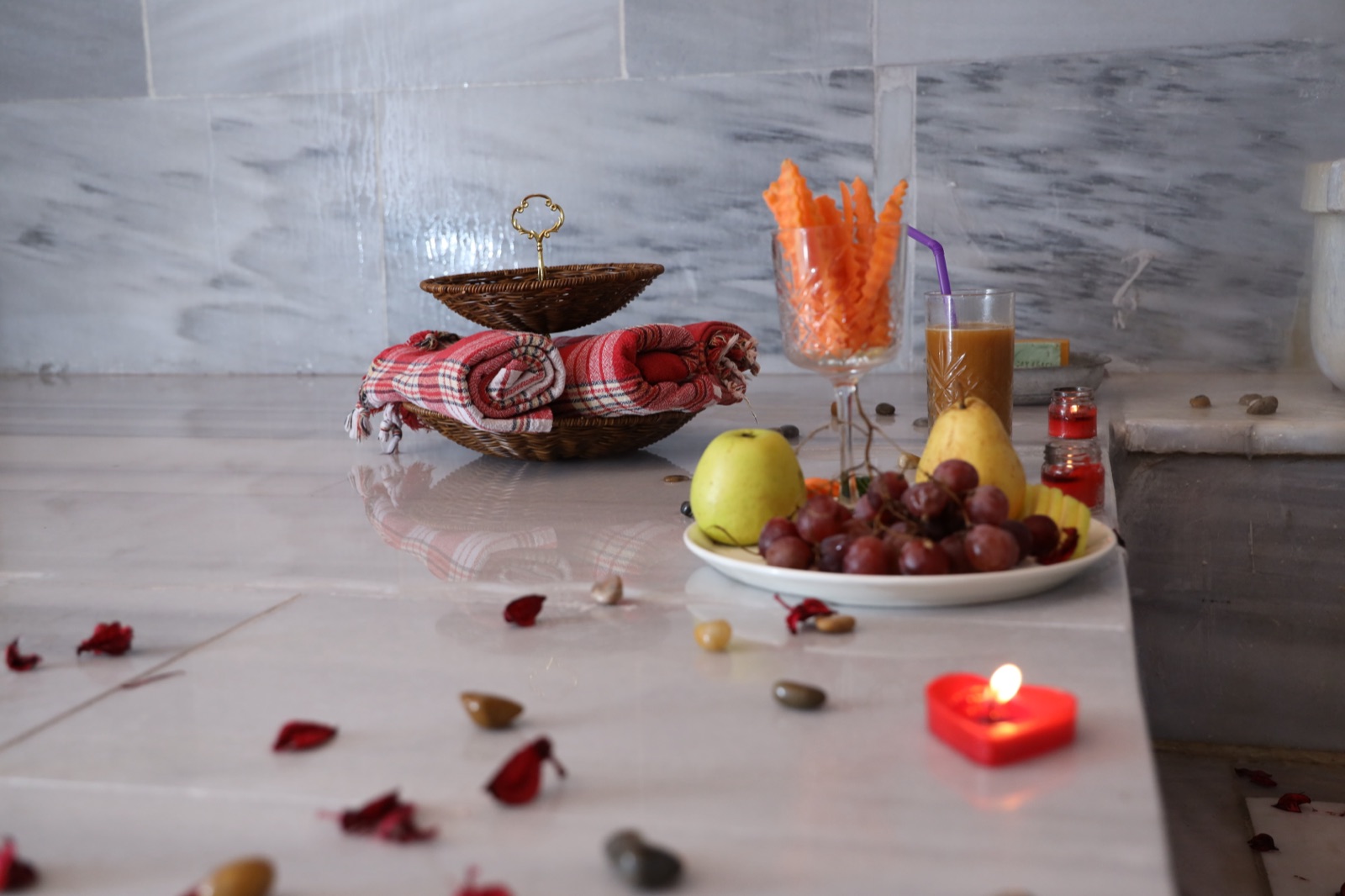 Geleneksel hamam — mermer ve peştemal
